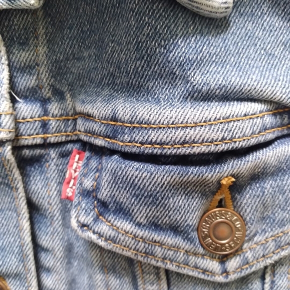 Levi's Original Trucker Jacket, size Small - Picture 3 of 10